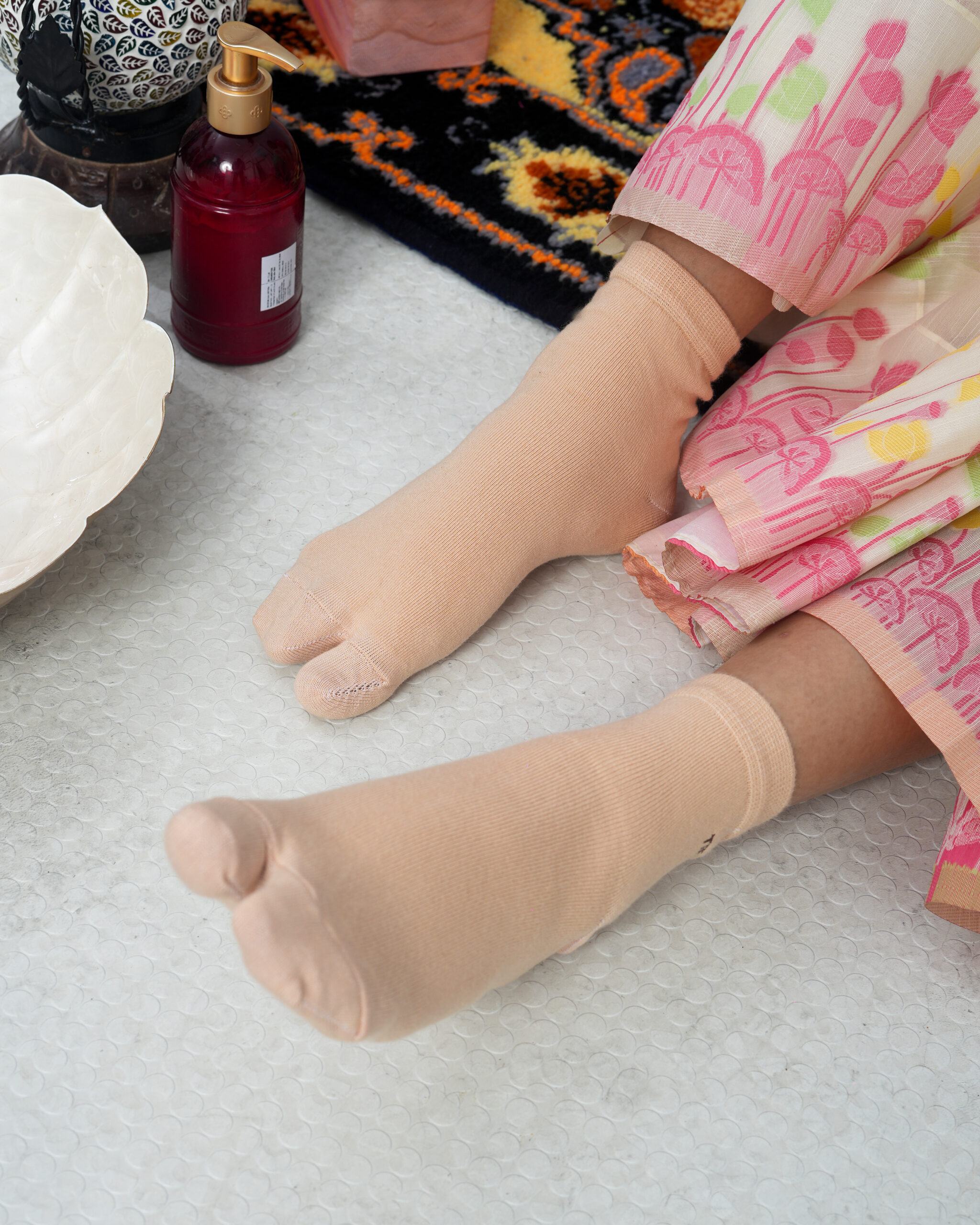 Toe Bloom – One Finger Ankle Socks