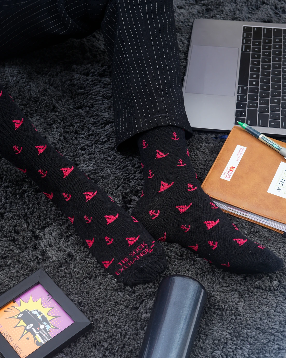 Captain's Crest Bamboo Socks - Image 7